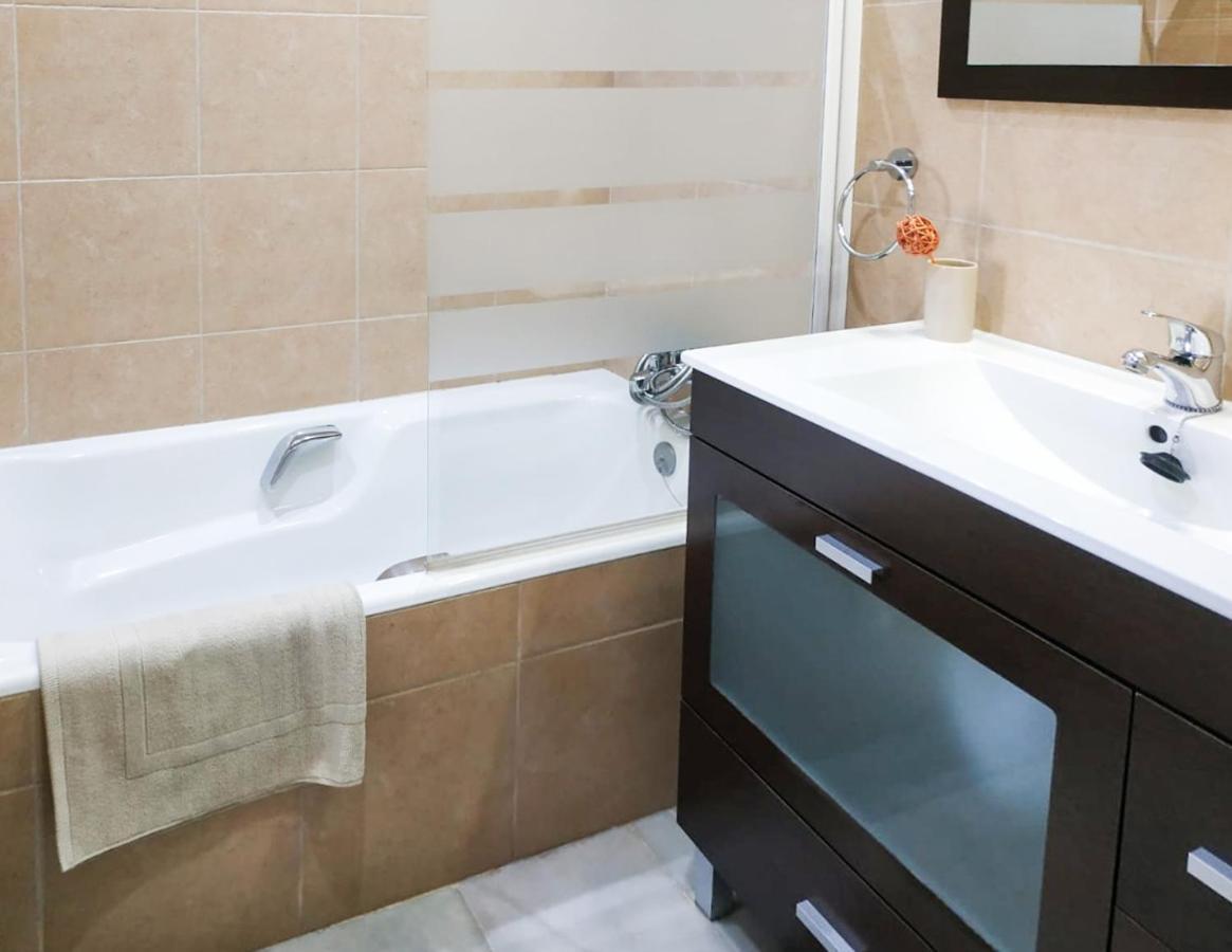 Homelystay-Benalmadena, Puerto Marina Eksteriør bilde